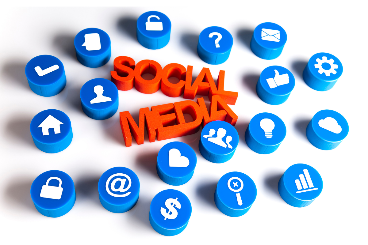 Tendencias en redes sociales y publicidad digital para restaurantes en 2025, con estrategia visual en móvil y diseño enfocado al marketing gastronómico.